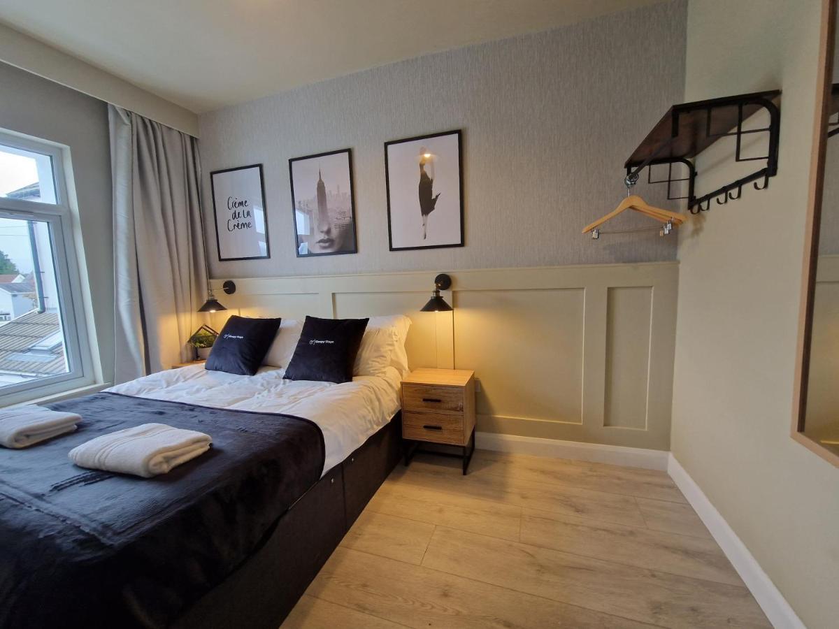 3 Bedroom Stylish Home Merthyr マーサー・ティドビル エクステリア 写真