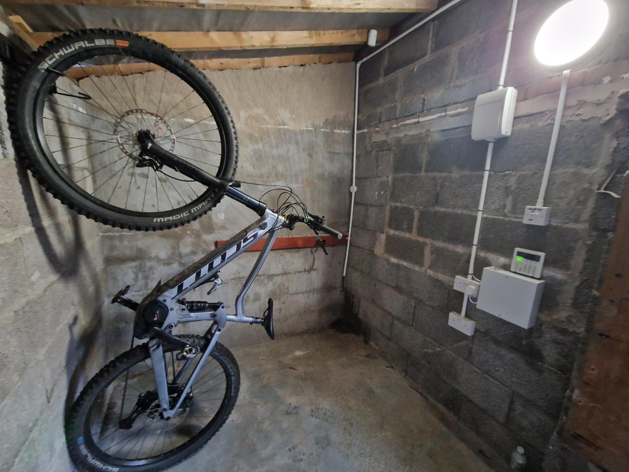 3 Bedroom Stylish Home Merthyr マーサー・ティドビル エクステリア 写真